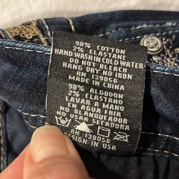 GRACE in LA size 26 rough cut capri Y2K dark wash low rise  EUC - Picture 14 of 15